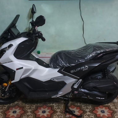Motos automáticas 🏍️ Italica Supra 2026 , 200cc . Nuevas 0km - 2/5