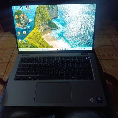 Laptop Dell ULTRA 7 - 2/2