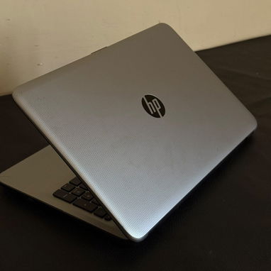 320USD Laptop HP, (Básicamente Nueva) Core i7+8GB de RAM DDR4, 1Tera HDD, Pantalla IPS Full HD de  15.6" - 3/3