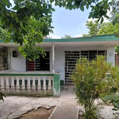 Casa con terreno inmenso y con siembra - Img 127221144