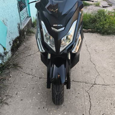 Moto eléctrica BUCATTI T-MAX - 2/7