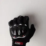 Guantes negros para motocicleta - Img 55106312
