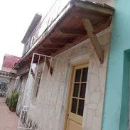 Renta Lineal Playa 1 cuarto 15y76 patio 200usd 53582376 - Img 56618543