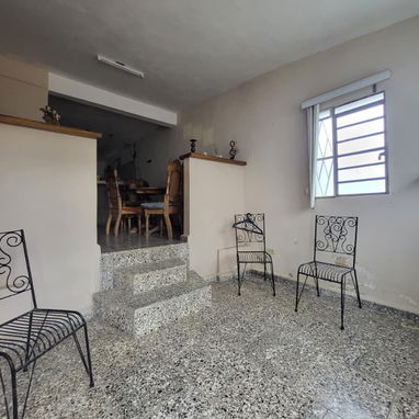 VENTA DE CASA  BIPLANTA  INDEPENDIENTE EN PLAYA - 8/10