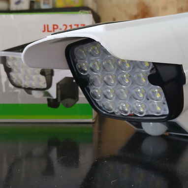 Lámpara solar LED ( nueva en su caja) de exterior con sensor - 3/3