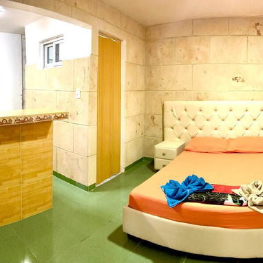 Rentamos casa con piscina. WhatsApp 5 8142662 - Img 120340658