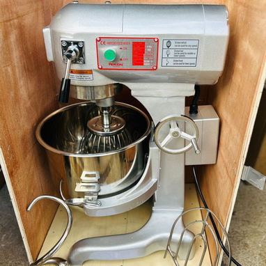 Mezcladora amasadora marca Ferton de 10, 20 y 30 litros, con papeles y garantía,soy de la habana, llamar o escribir al 5 - Img 123675268