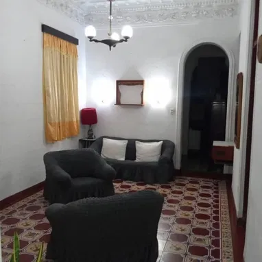 Propiedad cerca de la Calzada de 10 de Octubre - 3/10