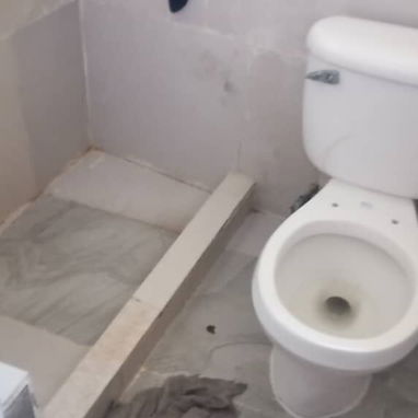 SE VENDE APARTAMENTO TRIPLANTA EN 10 DE OCTUBRE - 8/10