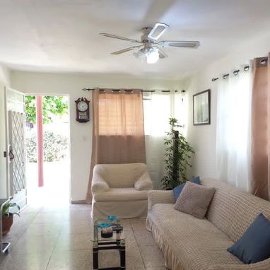 🪼 CASA EN ALQUILER EN ATABEY | RENTA DE LUJO EN EL MUNICIPIO PLAYA, LA HABANA 🏡✨ - Img 121570445