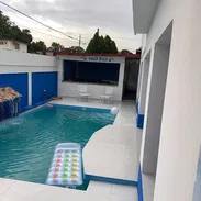 Vendo casa bplanta alto y bajo independiente total con carpoch y piscina 6h y 6baños reparto bahía Habana del este - Img 56608752