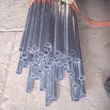 Venta de materiales de construcción y tanques de varias medidas parles plástico interesado llamar al 51465610 - Img 125895987