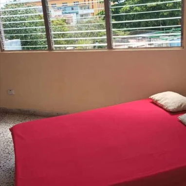 En venta, apartamento de dos dormitorios en segundo piso próximo a Ayestaran en 20 de Mayo. Valor:30 000 USD - 8/10