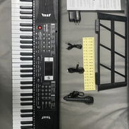 Teclado eléctrico , 61 teclas ,nuevo en caja - Img 58298617