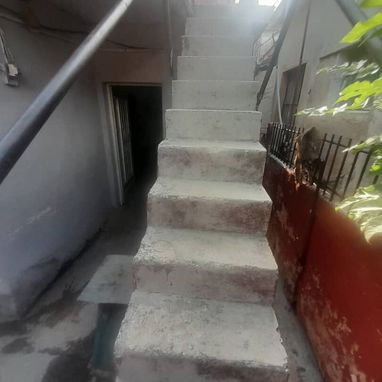 Ganga casa puerta calle de 6 cuartos en la lisa. - 10/10