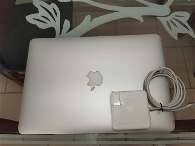 MacBook Air laptop Apple - Img main-image