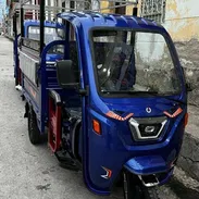 Triciculo vedca c600 60v 90amp lifepo4 Autonomía d 80 a 100km con panel flexible d 560w viene con sus accesorios 6700usd - Img 56936127