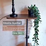 MESA AUXILIAR, DE MADERA CON SOPORTE METÁLICO - Img 57136217