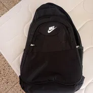 Mochila Nike grande 12 kg - Img 55527196