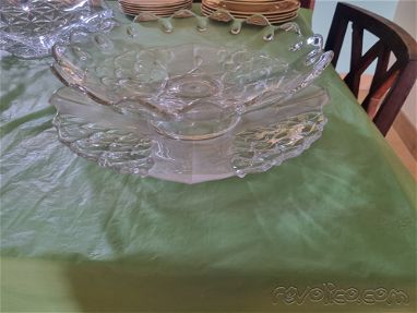 Venta de cristaleria antigua (jarras,  centros de mesa, bandejas de cristal y copas) - Img 67143091