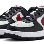 Zapatillas Nike Air Force 1 en negro, blanco y rojo vino #39 - Img 56884893