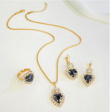 Conjunto de Pendientes, Collar y Anillo con Colgante de Corazón, Joyería Ligera para Mujeres - Img 113569414
