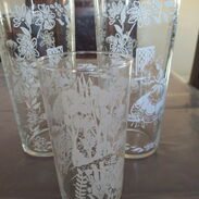 Juego de 3 vasos de cristal antiguos decorativos - Img 44969619