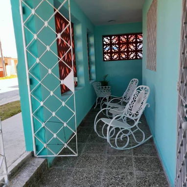 Vendo casa frente al mar en playa baracoa la Habana con todo adentro +17865231505 - Img 121529319