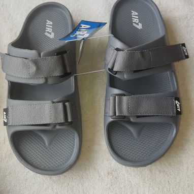 Chancletas e hombre engomadas tipo suecos - Img 122790236