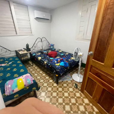 🏡*Se vende casa independiente en 10 de Octubre* - 6/10