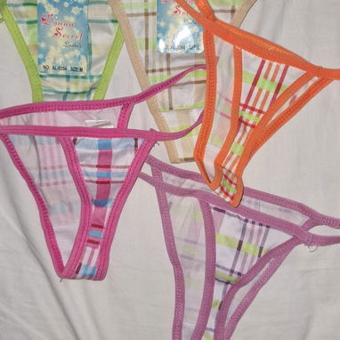 Blumer tipo hilo Talla S. 5 x 2500 cup. Vedado no tengo mensajería. 53614857 - 2/2