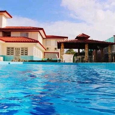 Cod.Z ✨Casa de lujo en Siboney, tiene 6 habitaciones 🛏️ - Img 115487622
