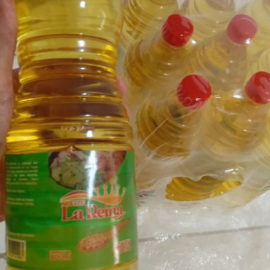 Aceite 900 ml    a  2500 cup. Acepto transferencia. Mensajería disponible en Vedado y cercanías - 2/3