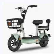 Bicicleta electrica de 48 vol 12 amp, batería de gel, hace de 40-50kms por carga,hay rosada,  verde y  negra   780 usd - Img 56682265