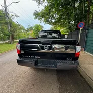 Vendo o negocio Nissan Titán, 2018, diesel - Img 55880435