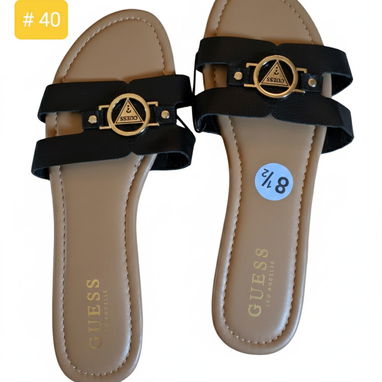 Cinto, chancletas y tope - Img 118379000