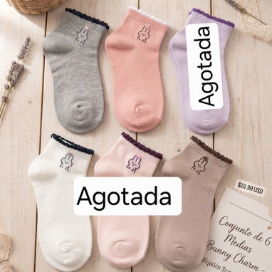 Ropa deportiva. Licras cortas 6 usd . Enterizos cortos 18 usd. Medias 1usd. Short de hombre 9 usd. Pataletas 10 usd. - 3/6