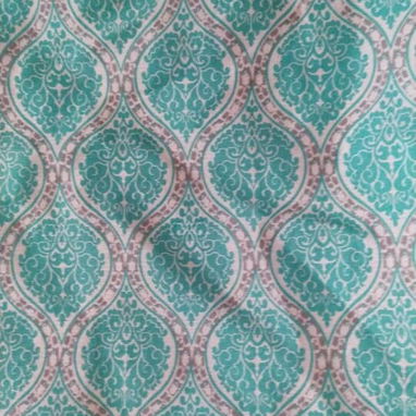 JUEGOS DE SABANAS DE POLIESTER EN COLORES. 10 USD. TIENE UNA SABANA NORMAL, UNA SABANA CON TUL Y 2 FUNDAS. - Img 123186106