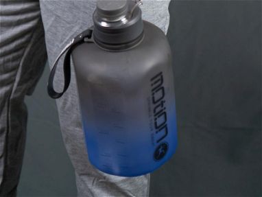 Pomo de 2 litros, shaker - Img main-image