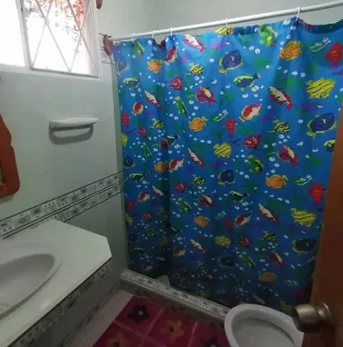 🏠🏊‍♀️Confortable casa de renta en Guanabo con piscina para su disfrute en éstas vacaciones!!! - Img 97855906