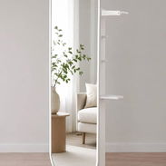 Espejo con mueble blanco detrás - Img 56570917