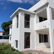 Venta de casa moderna en cojimar - Img 56853685