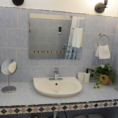 SE RENTA APARTAMENTO INDEPENDIENTE,  DE 1 DORMITORIO, EN LA HABANA VIEJA - 9/10