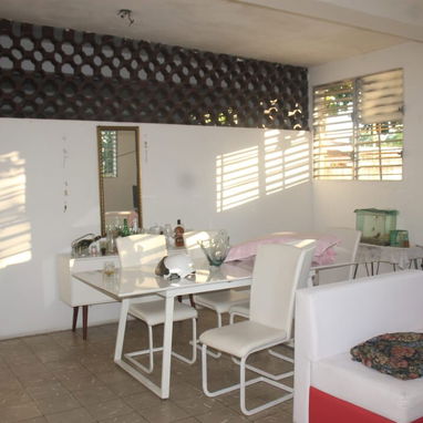 Vendo casa independiente  con  terreno  grande - 9/10