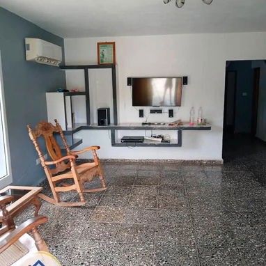 Casa con piscina de Renta en Guanabo - 5/9