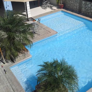 Renta casa en la playa de Guanabo con piscina con recirculación,  ubicada a 1/2 cuadra del mar +53 52463651 , 4 hab ,J - Img 119712480