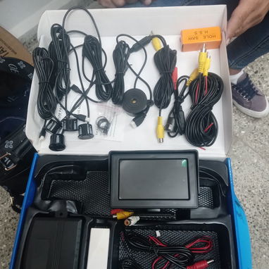 Cámara de retroceso con pantalla y 4 sensores de aproximación - Img 107832521
