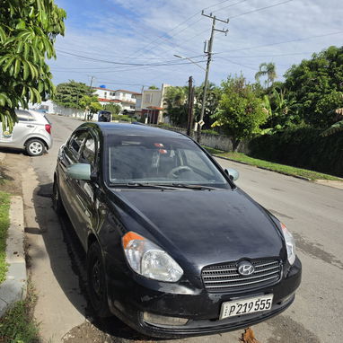 Hiunday accent 2010, 14k, 50955258 - 2/2