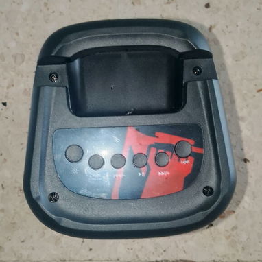 Bocina kaiser, nueva en su caja, buen volumen,.juego de luces - Img 123837224