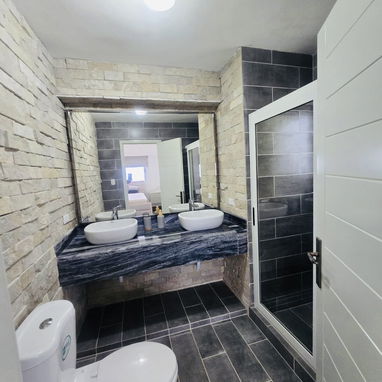 Apartamento de Lujo 230 m² | 3 Habitaciones con Baño Privado | Venta USD 275,000 | Alquiler USD 2,300 - Img 125869520